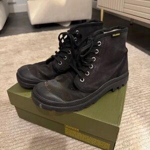 Palladium Women's Dark Canvas Boots